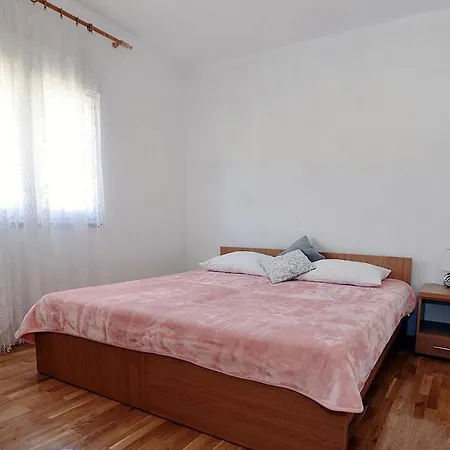 Apartment Blue Mate *