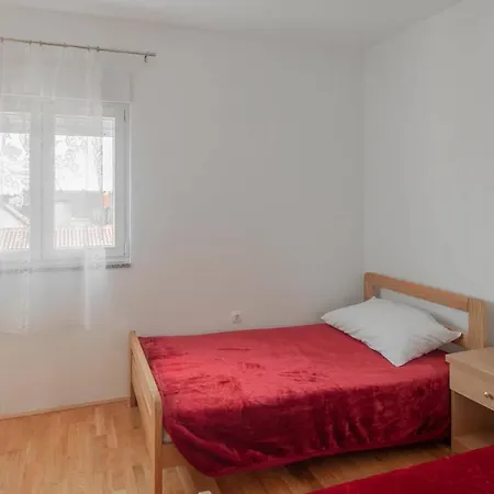 Apartment Blue Mate *