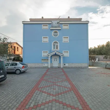 Blue Mate Apartment