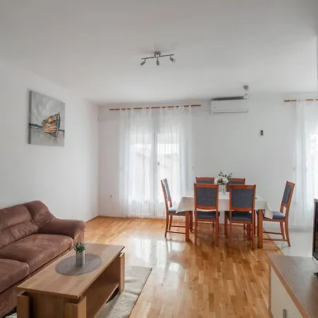 Blue Mate Apartment Bibinje