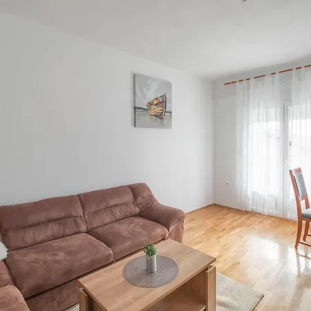 Apartment Blue Mate